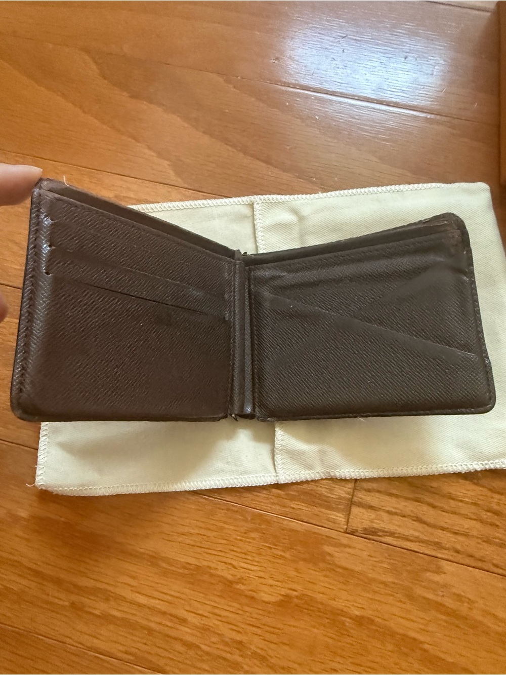 Louis Vuitton men wallet - Picture 5 of 7